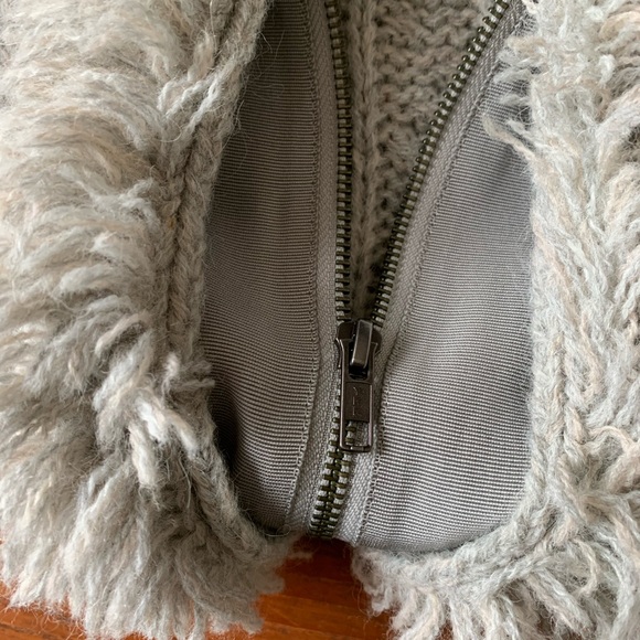 Banana Republic warm vest - Picture 4 of 6